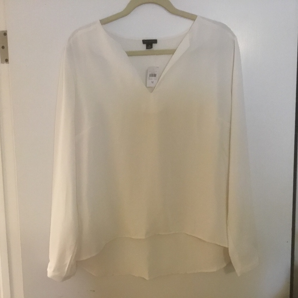 Beautiful silky soft winter white blouse NWT